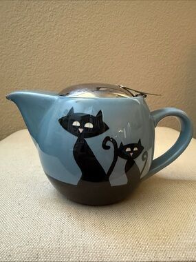 Hues N Brews “Cattitude” Retro-Inspired 20-oz Teapot, Siamese Cat Motif, Blue